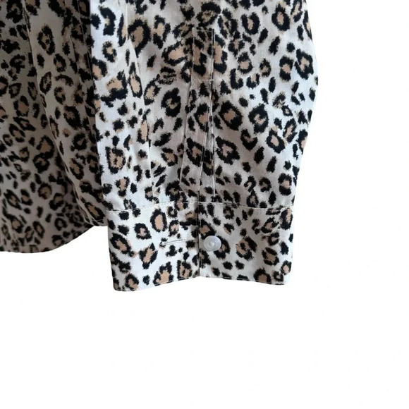 Chico’s Chic Leopard Print Blouse Shirt Long Sleeve Collar No-iron 8 Medium - Picture 5 of 13